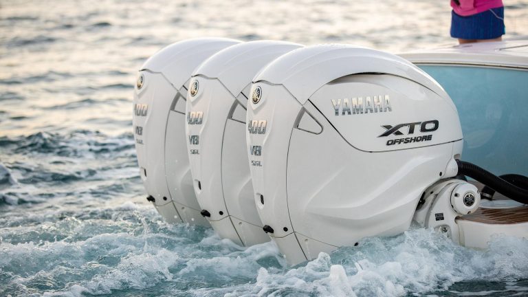 2023 Yamaha XF400NSA EU Pearl White Action 002 03