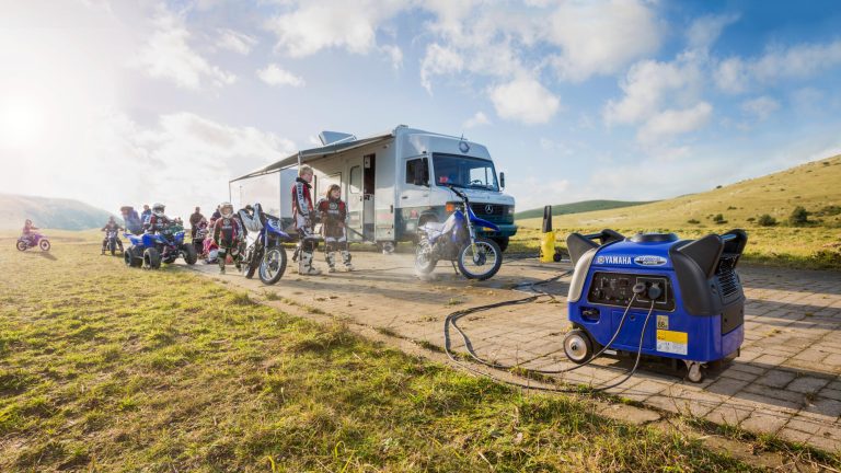2014 Yamaha EF3000I EU Blue Static 001 03