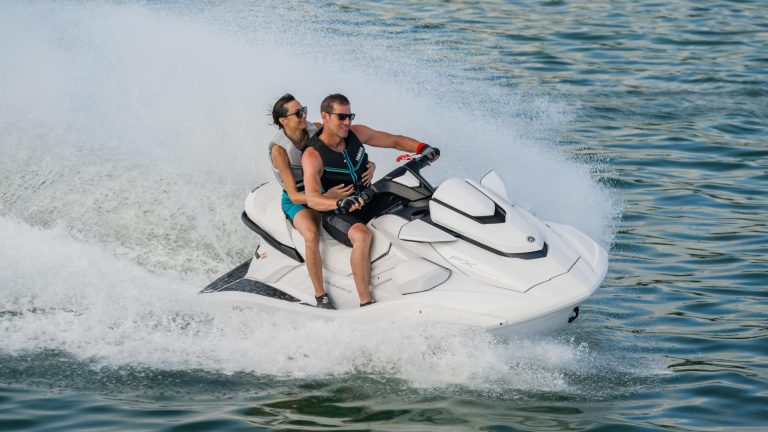 2025 Yamaha FXSVHOCR EU White Action 001 03