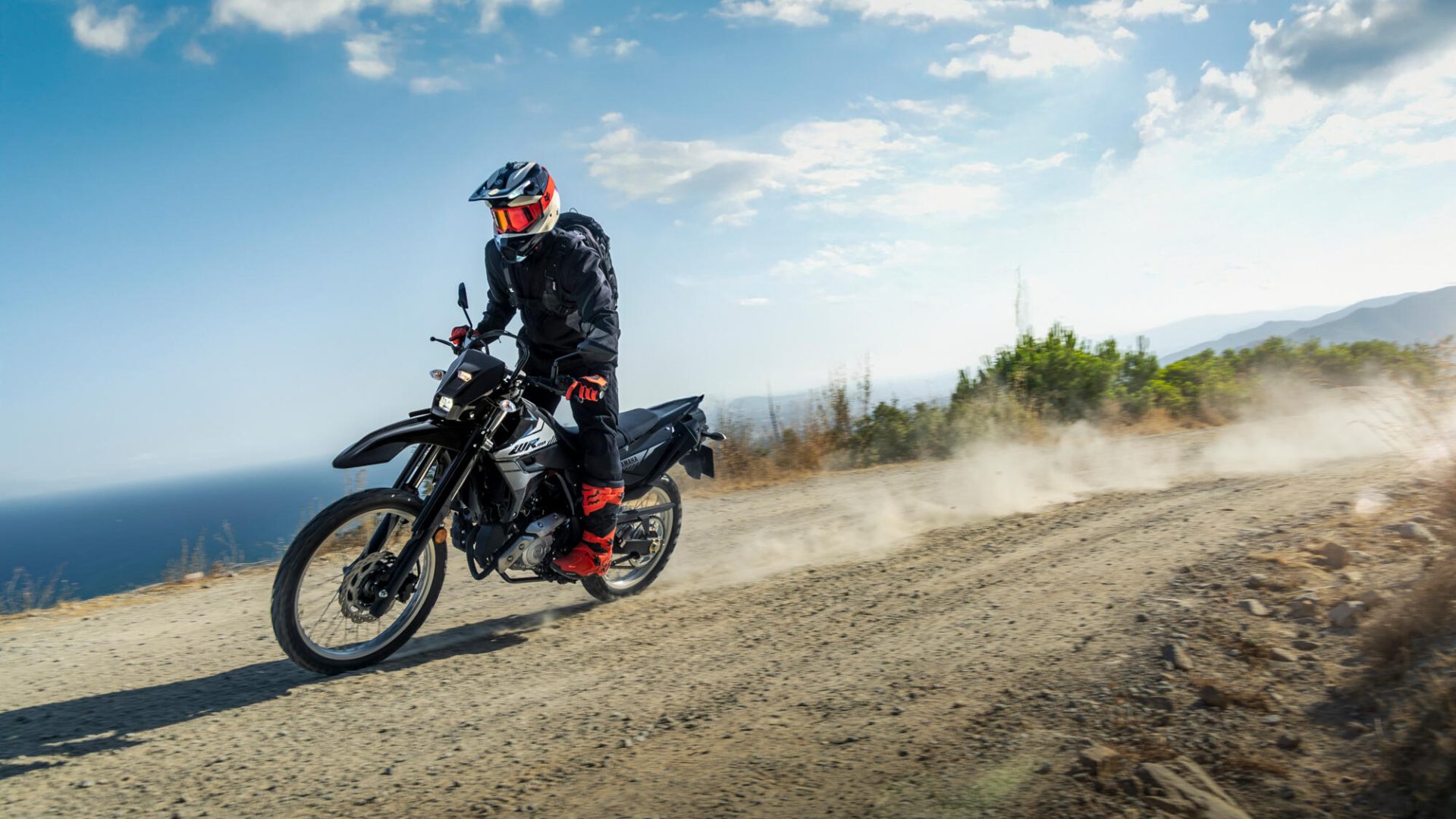 2026 Yamaha WR125 EU Yamaha Black Action 002 03 scaled