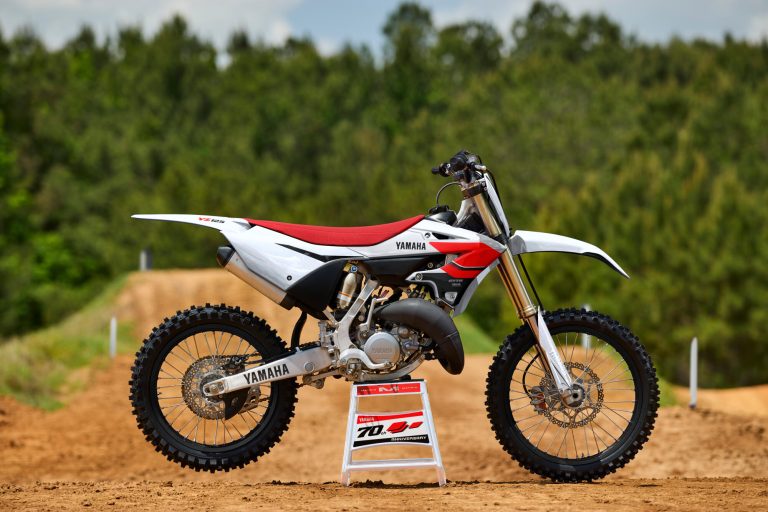 2026 Yamaha YZ125LCSV EU Anniversary White Static 001 03